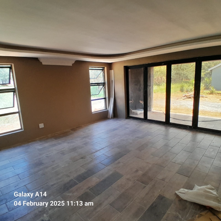 5 Bedroom Property for Sale in Buffelspoort Eco Estate North West